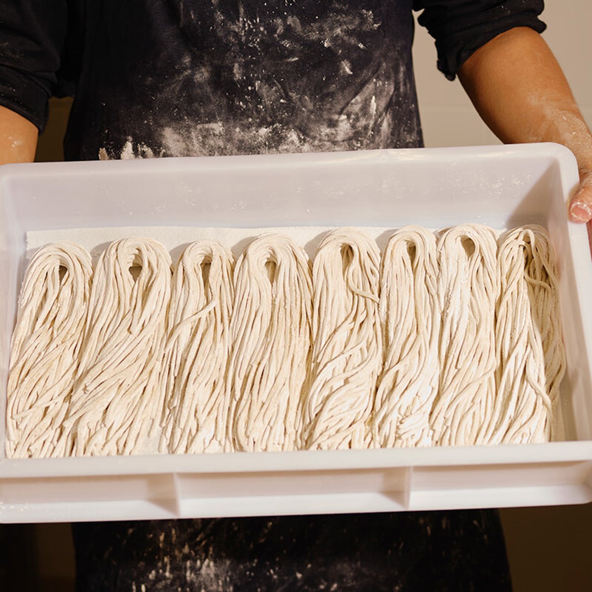 「フトソバ」って？ シェルシェ・ミディ通りのキモノで新しい和の味を。