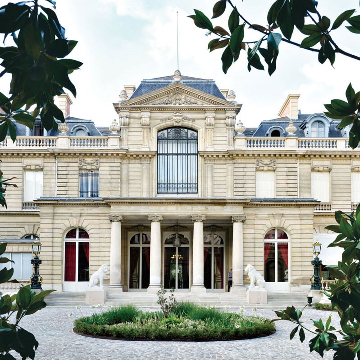 ルネサンスの名画や豪奢な空間を味わう、オスマン通りの邸宅美術館。