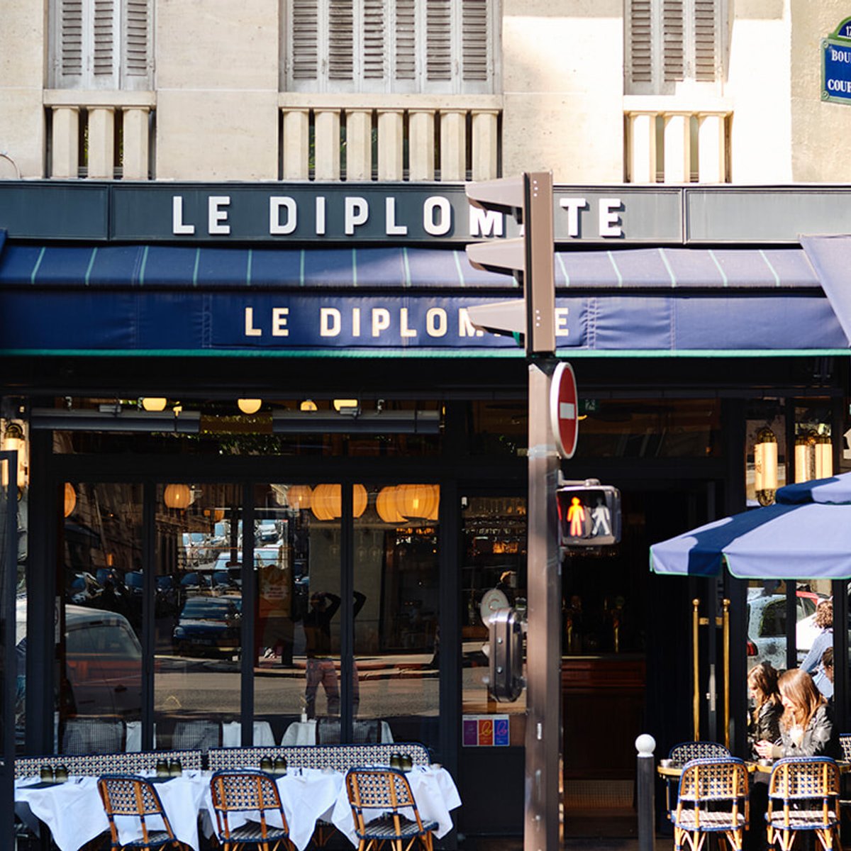 おいしいもの好きが集まって、ル・ディプロマットでワインと食事とおしゃべりと。