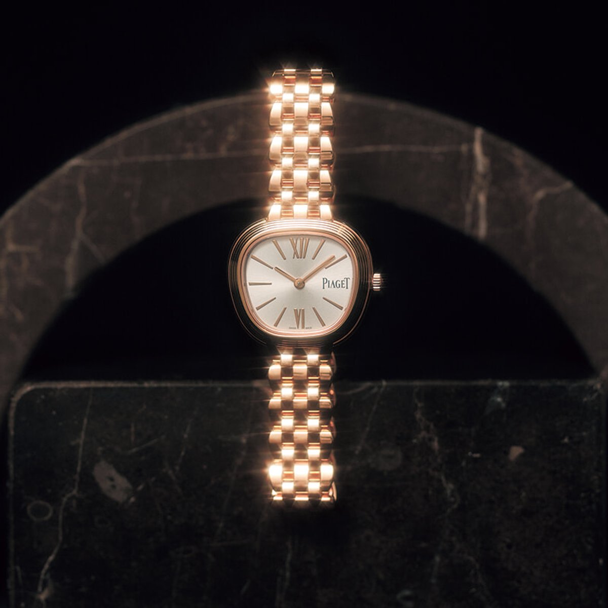 オリジナリティのある人にこそ似合う、ピアジェの最新ウォッチ「シックスティ」とは？