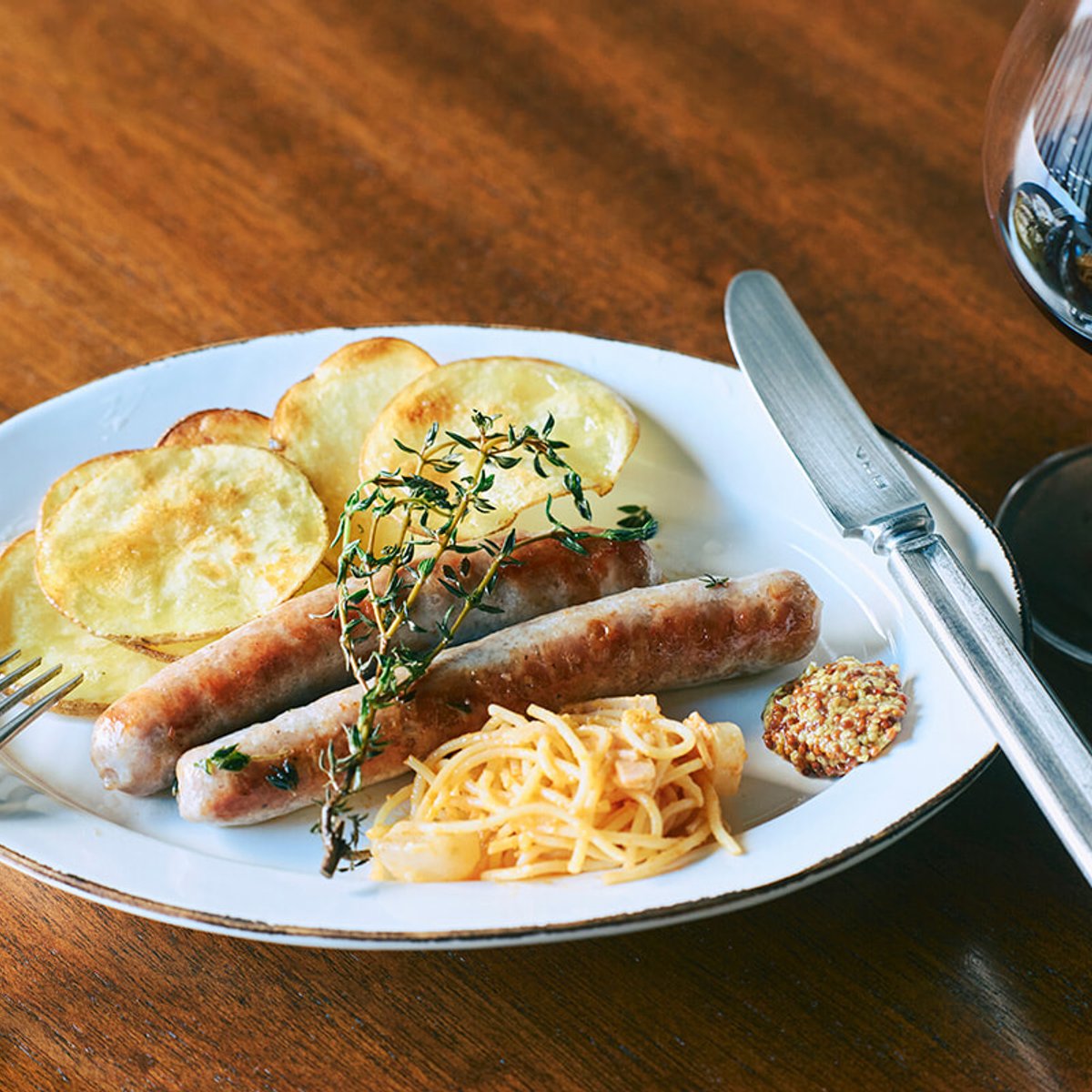 仁王門通りの穴場的名店！自然派ワインを楽しむ「エプロン」へ。【フィガロ京都グルメ】