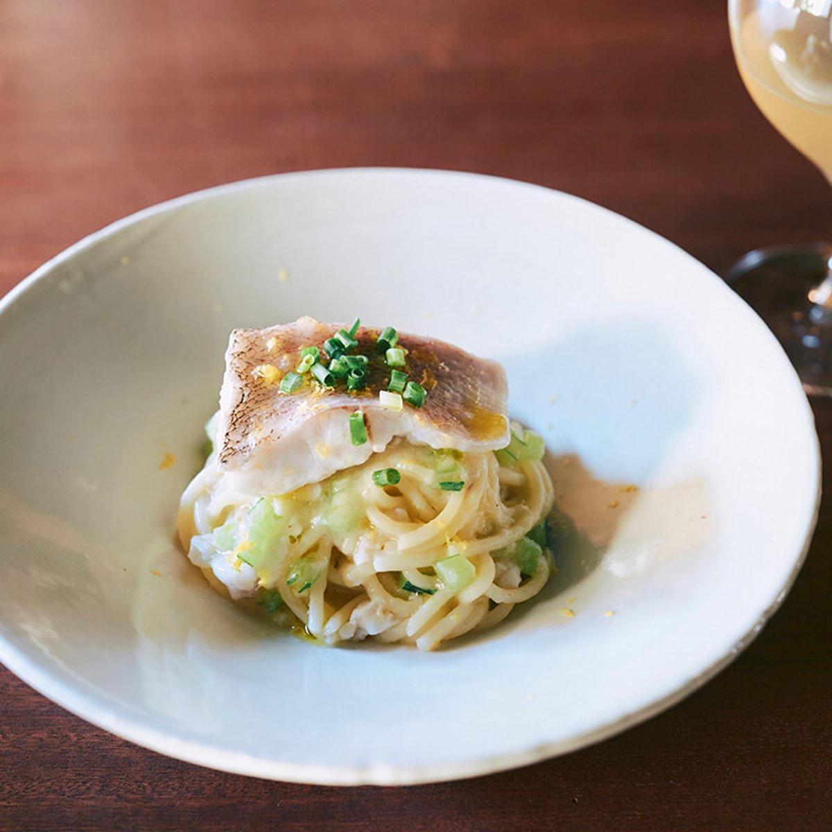 京都の喧騒から離れ……住宅街の「シン」でワインを味わう。【フィガロ京都グルメ】