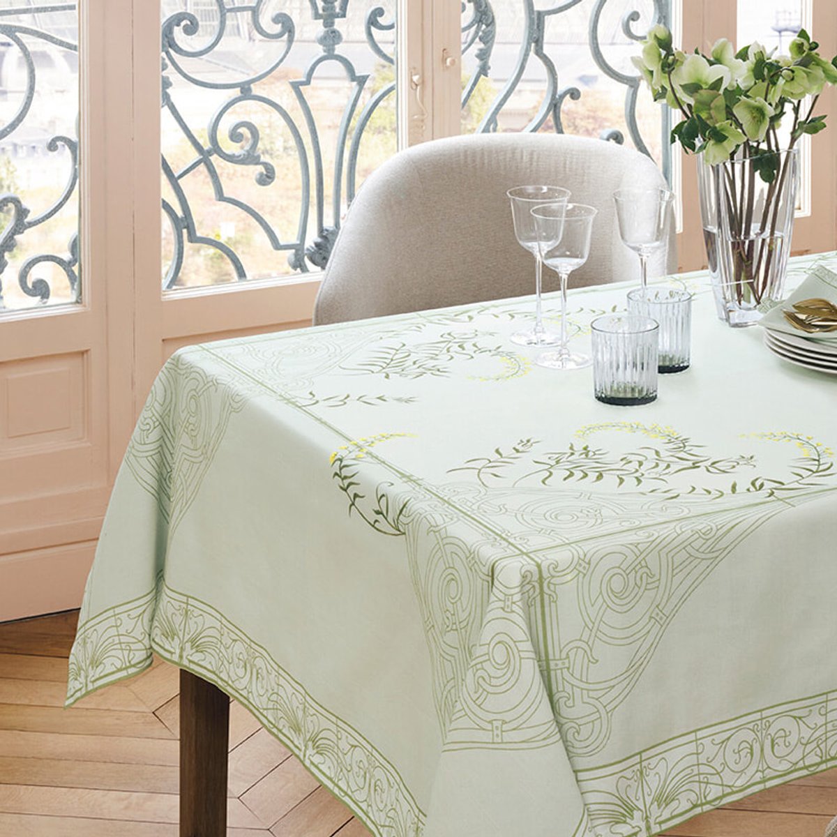 蘇ったグラン・パレの美しさがリネンに！ 自宅で仏的アール・ドゥ・ヴィーヴル。