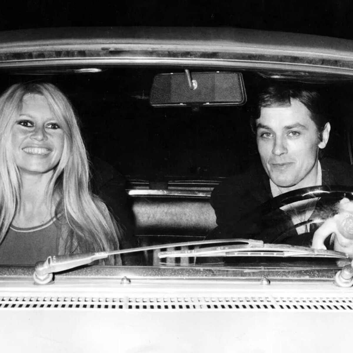 「彼女を支えてあげてくれ。純粋な女性なんだ」1年前に逝去したアラン・ドロンが友人ブリジット・バルドーについて語った最後の言葉とは？