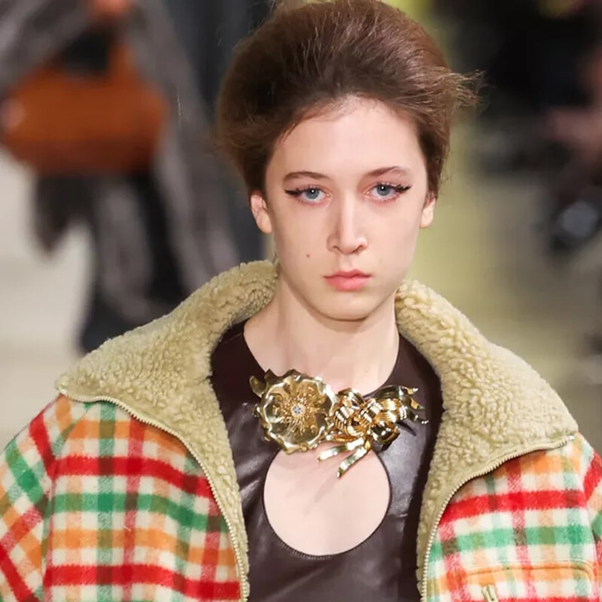 ニコール・キッドマンの娘サンデー・ローズ、17歳で初めて雑誌の表紙を飾る。