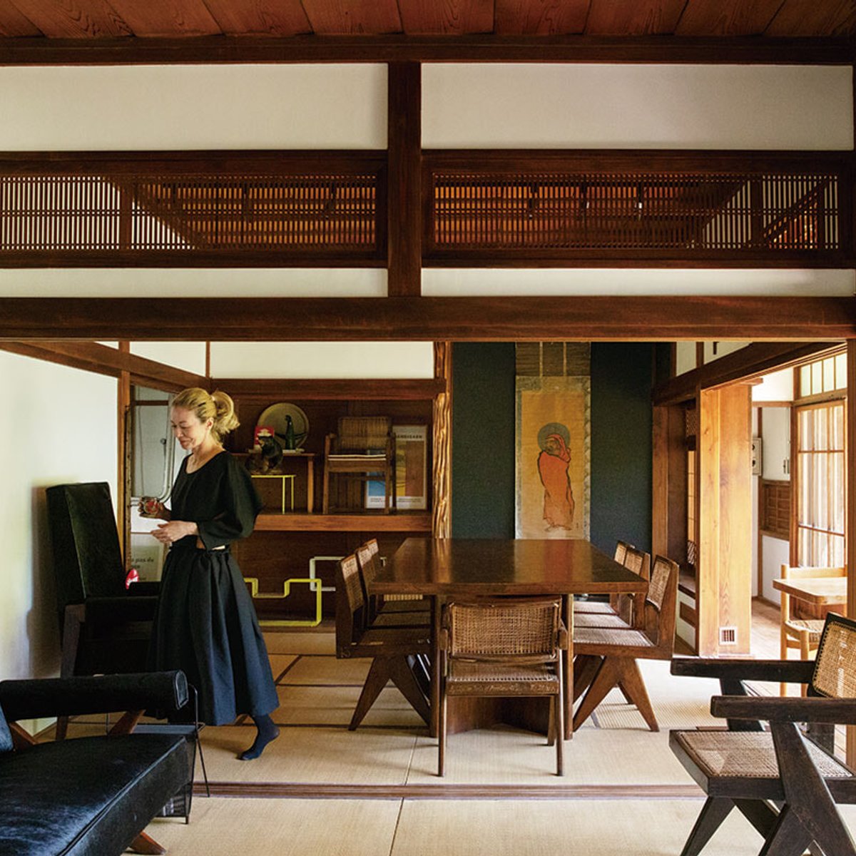 鎌倉の古民家にヴィンテージ家具が溶け込む、フランス人夫妻のインテリア。