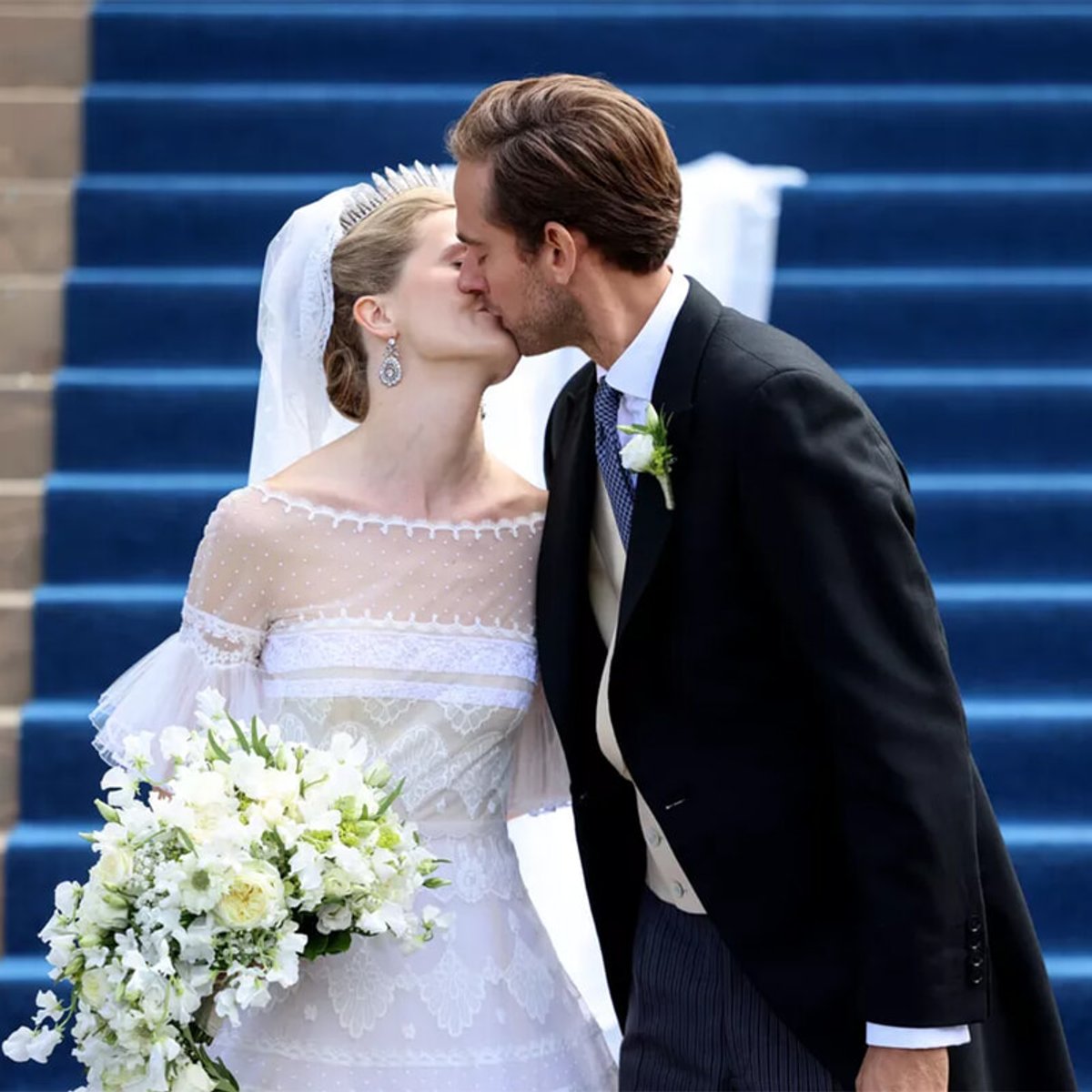 リヒテンシュタインのマリー・カロリーネ公女、結婚式を挙げる！ ドレス姿が美しすぎると話題に。