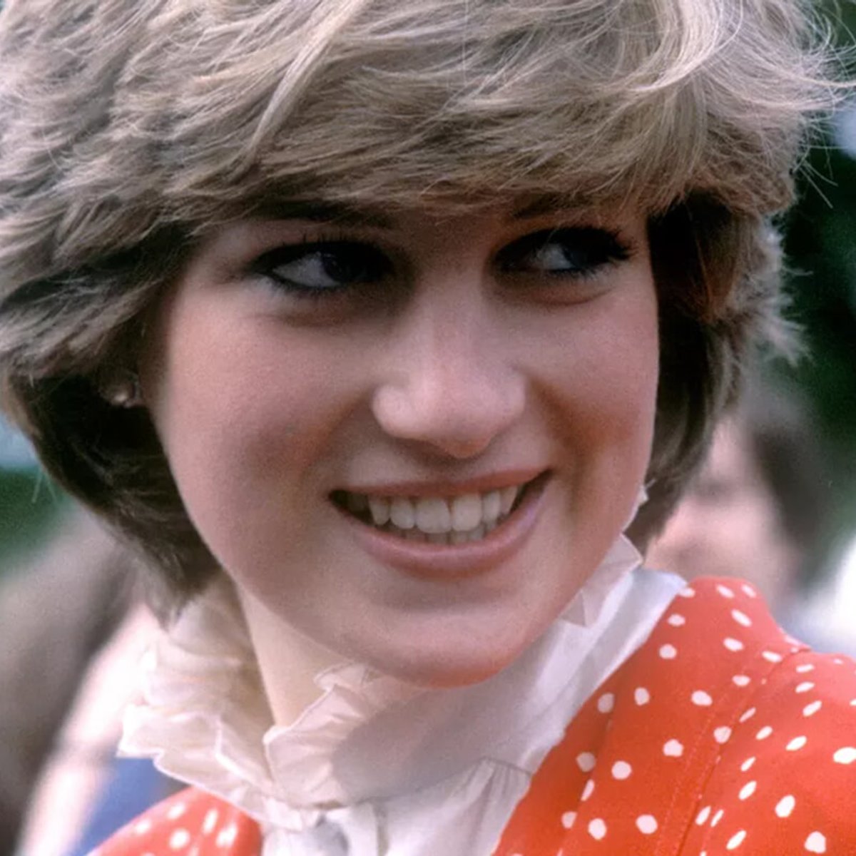 「この日はいつも耐え難い」ダイアナ妃の弟、28回忌に写真を投稿。