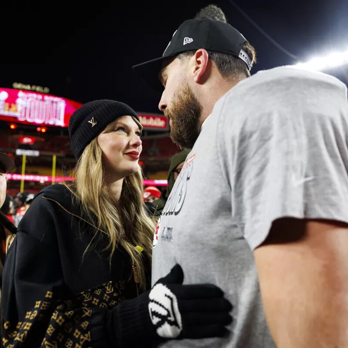 テイラー・スウィフトからセレーナ・ゴメスまで、なぜZ世代のアイドルは皆結婚を決めたのか？