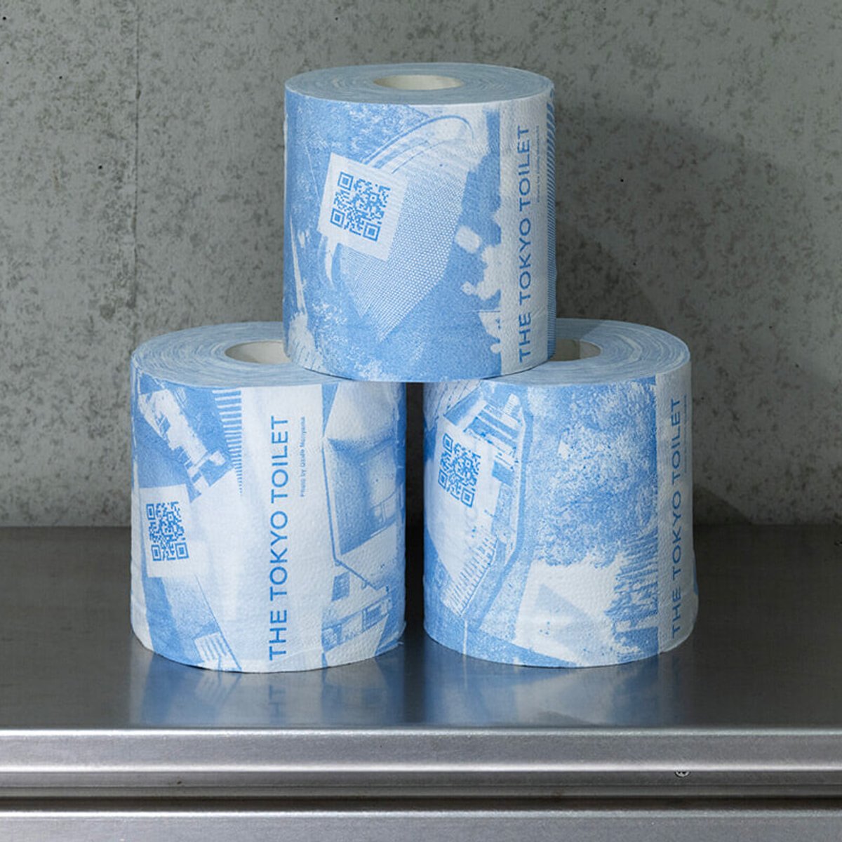 渋谷の公共トイレで、写真家・森山大道の作品が観賞できる？