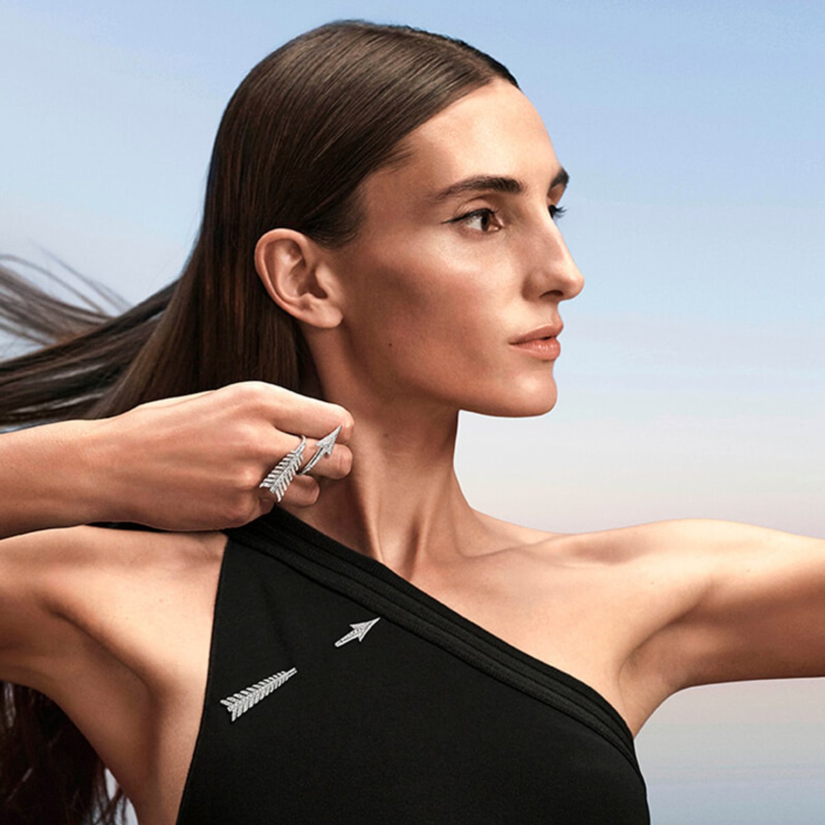 独創的な矢のモチーフが輝く、ブシュロン「フレシュ」の新作が放つ魅力。