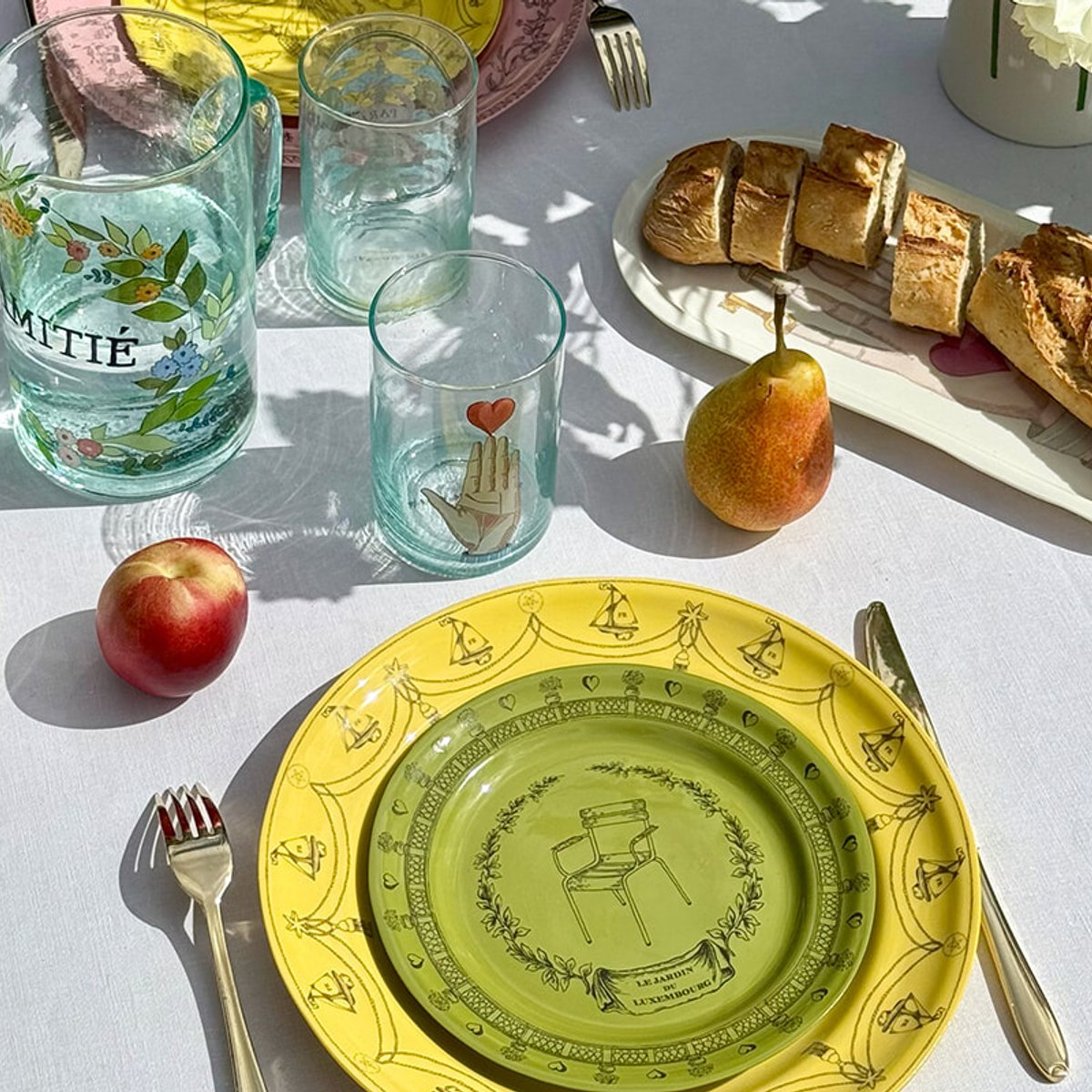 お待ちかね、マラン・モンタギュの新作はカラフルなトーキングプレート。