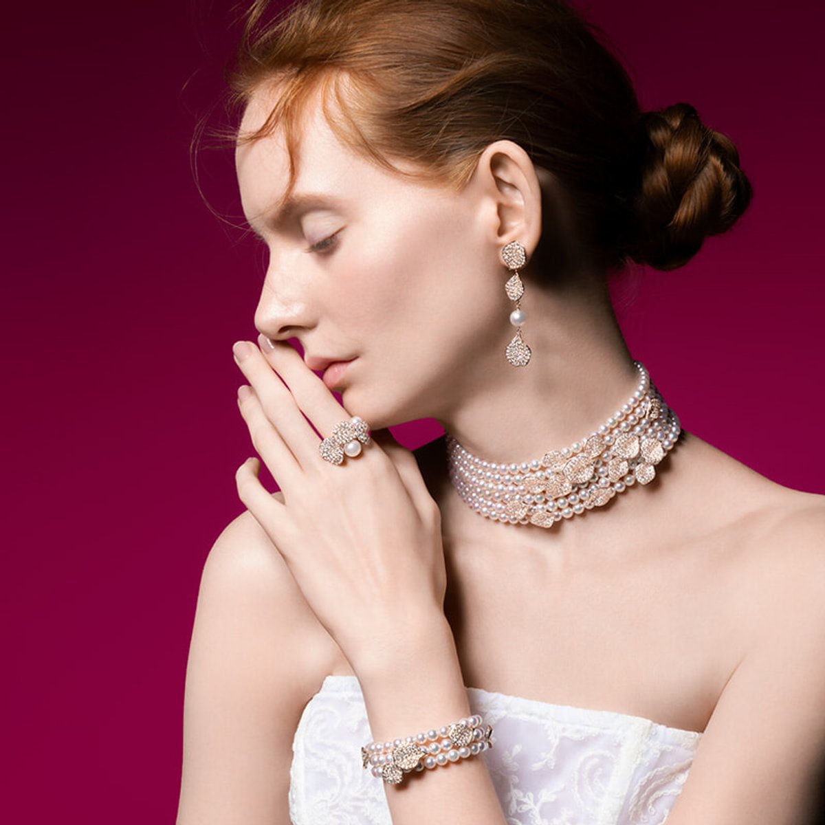 ヴァンドーム広場に舞うバラの花びらをイメージした、ミキモトの新作ジュエリー。