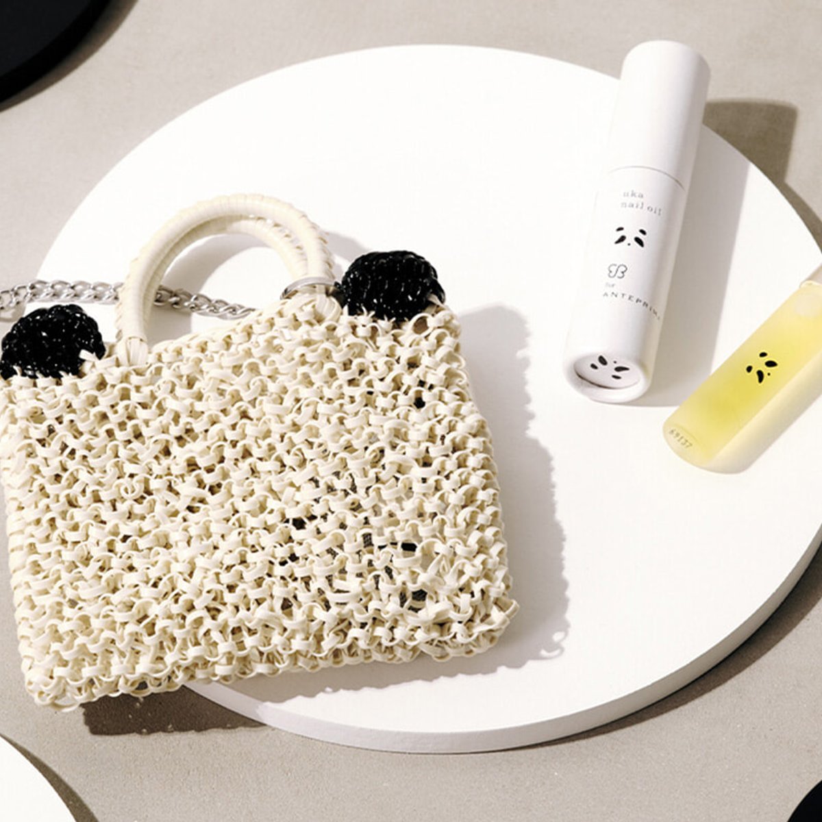 【ウカ×アンテプリマ】人気のネイルオイルとアイコンのワイヤーバッグの限定セットに心ときめく！