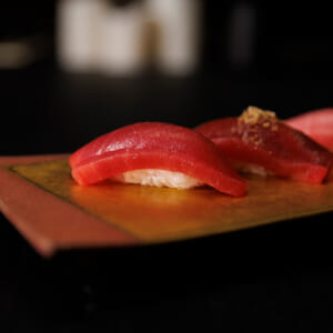 パリのサンローランでお寿司？ 地下フロアで味わう、ロサンゼルス発の日本料理。