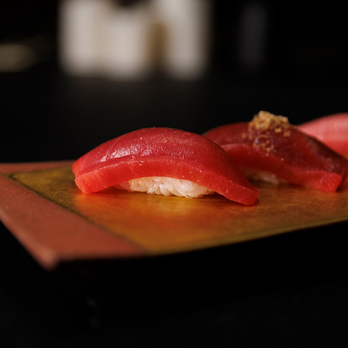 パリのサンローランでお寿司？ 地下フロアで味わう、ロサンゼルス発の日本料理。