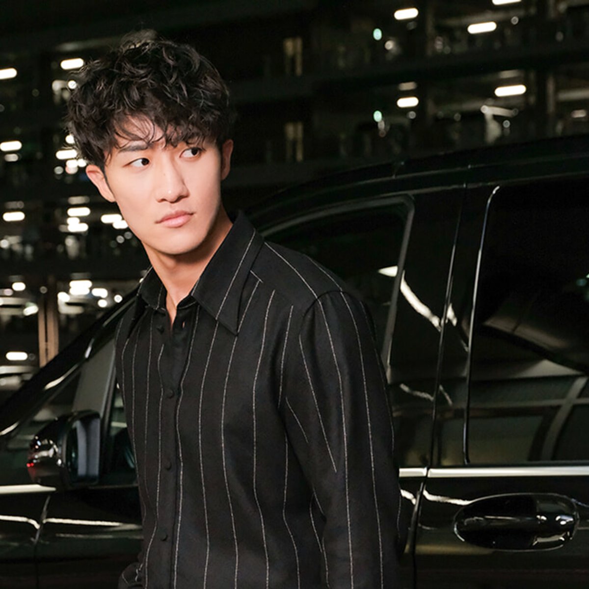 速報！ Snow Man岩本照がドルチェ＆ガッバーナを纏いミラノへ。色気漂うエアポートスタイルをキャッチ。