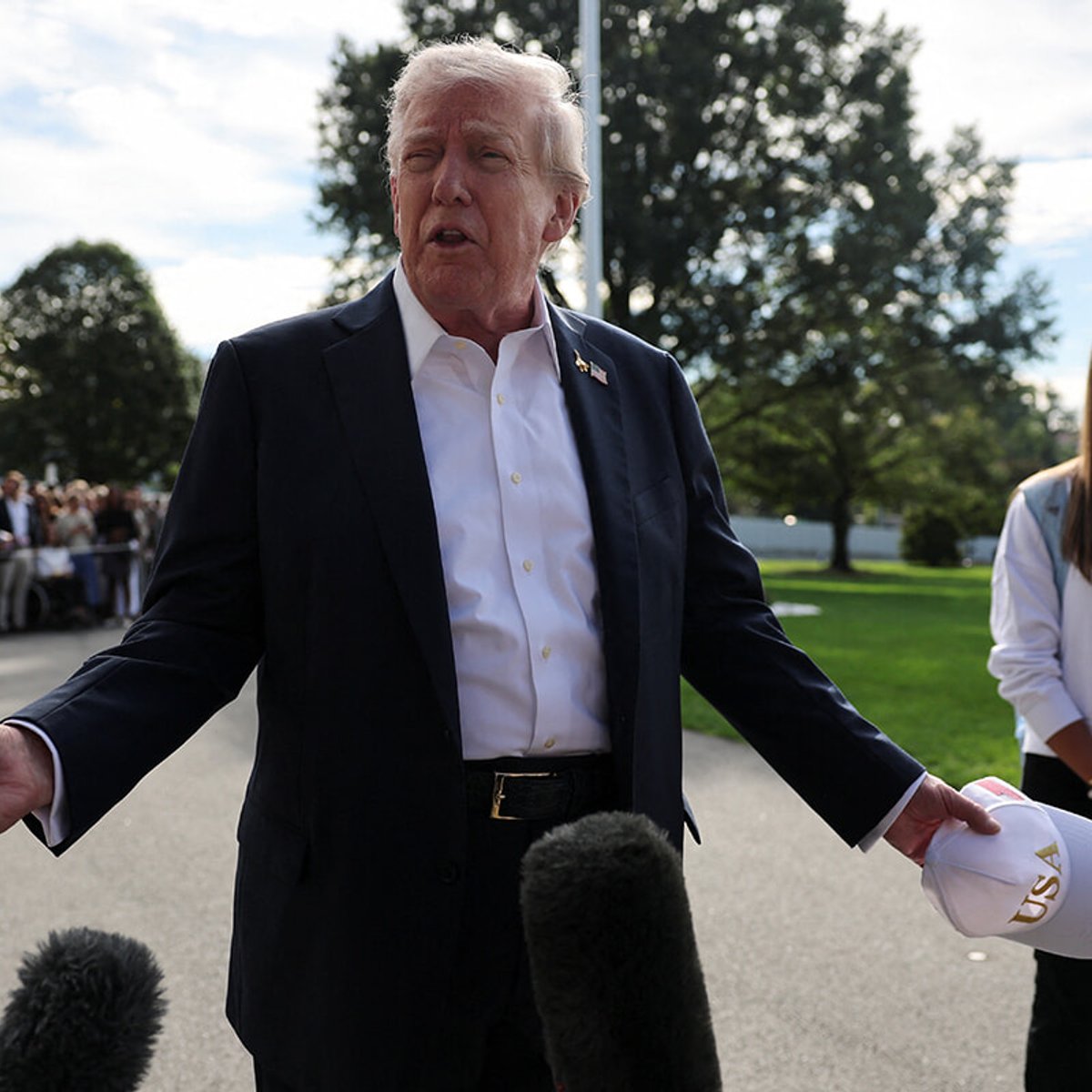 「明らかに激怒していた」国連のエスカレーターでドナルド・トランプ大統領とメラニア夫人。