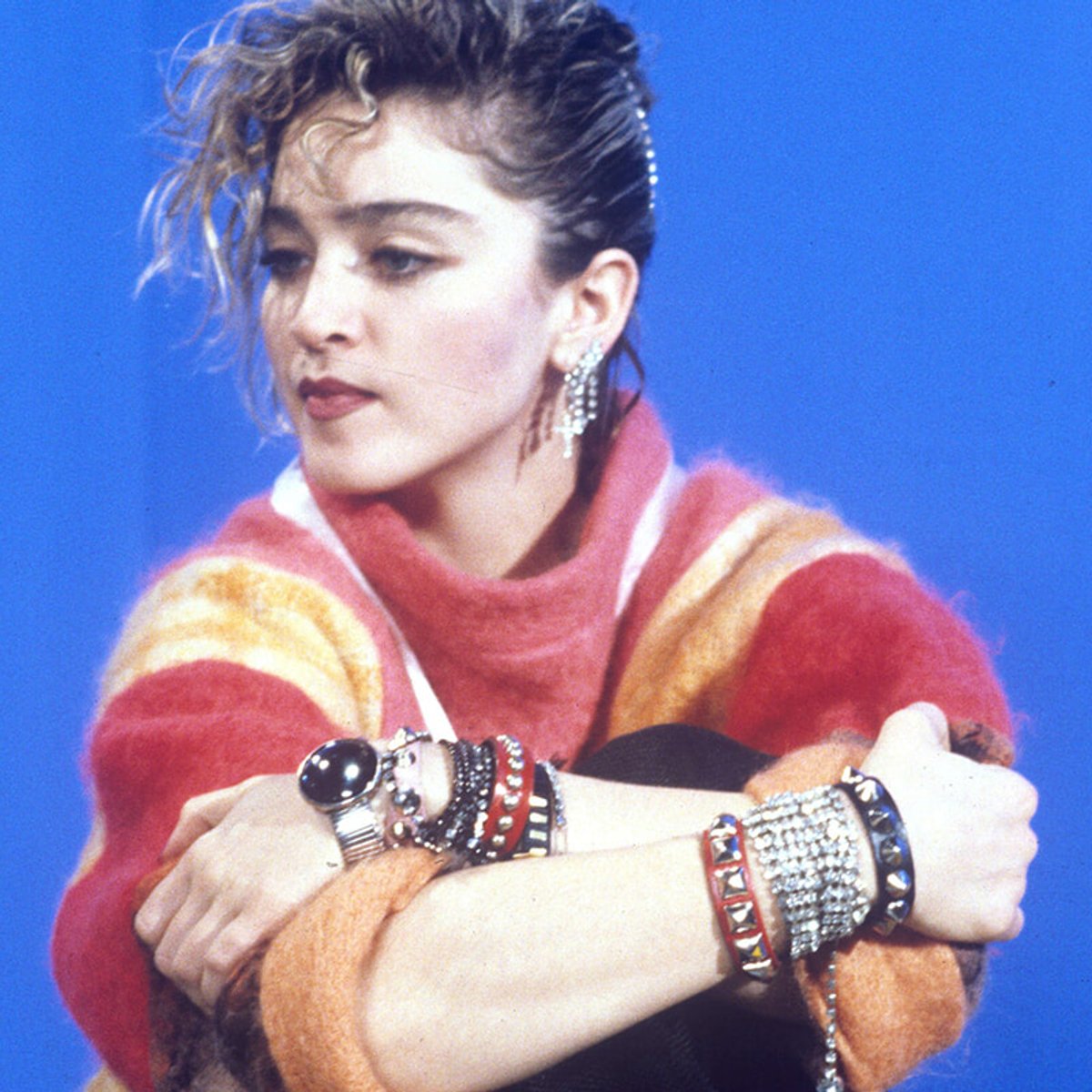 ブリジット・バルドーやマドンナなど、ファッションとウーマンズパワーを山崎まどかが綴る。