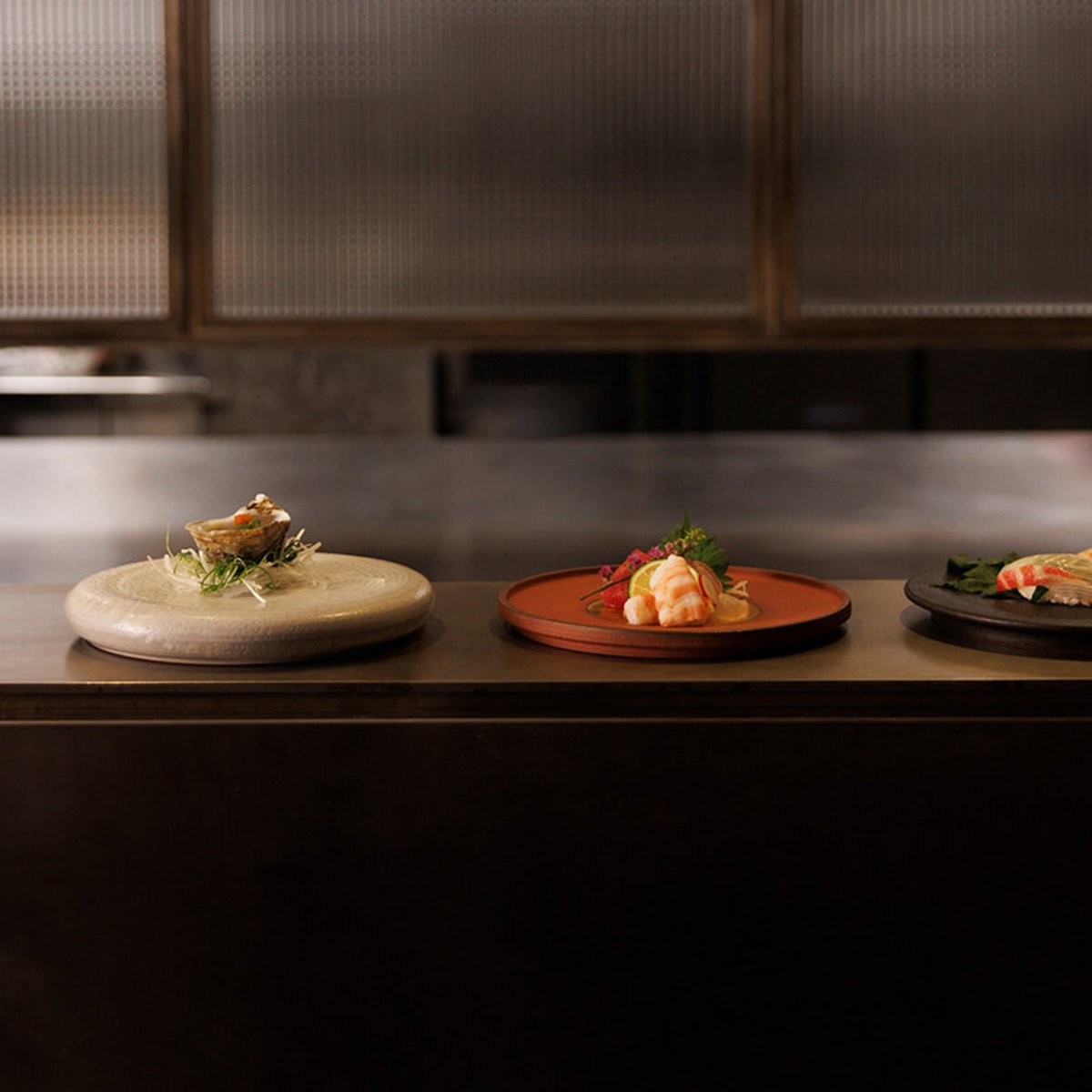 【パリのおすすめアドレス】今度のランチは、サンローランでスシをつまむ？