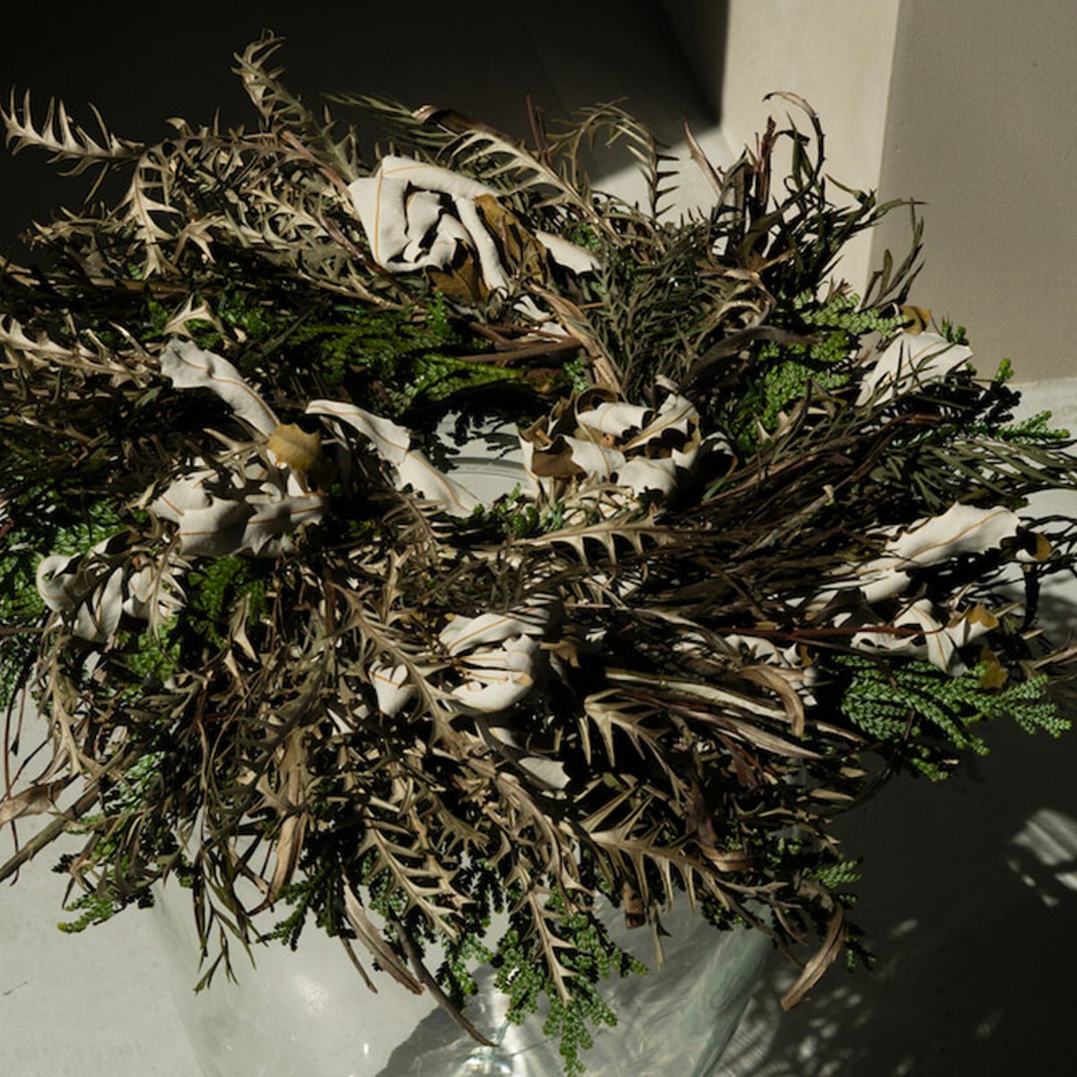 中目黒の人気フラワーショップchibi flowerとララガンが素敵なクリスマスリースを発売。