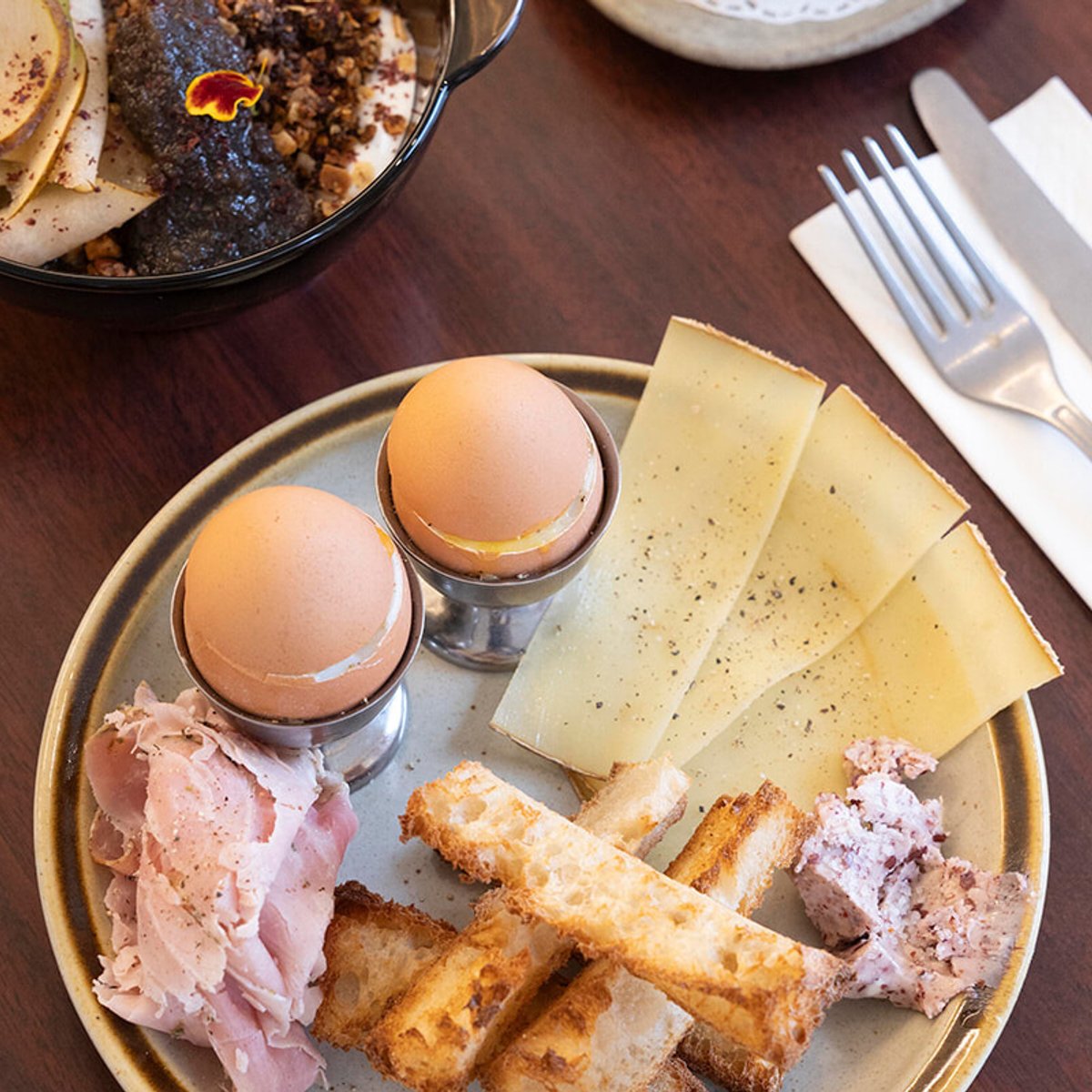 パリで「朝ごはんの新名所」に注目！ フィガロ編集部厳選、グルメスポット3選。