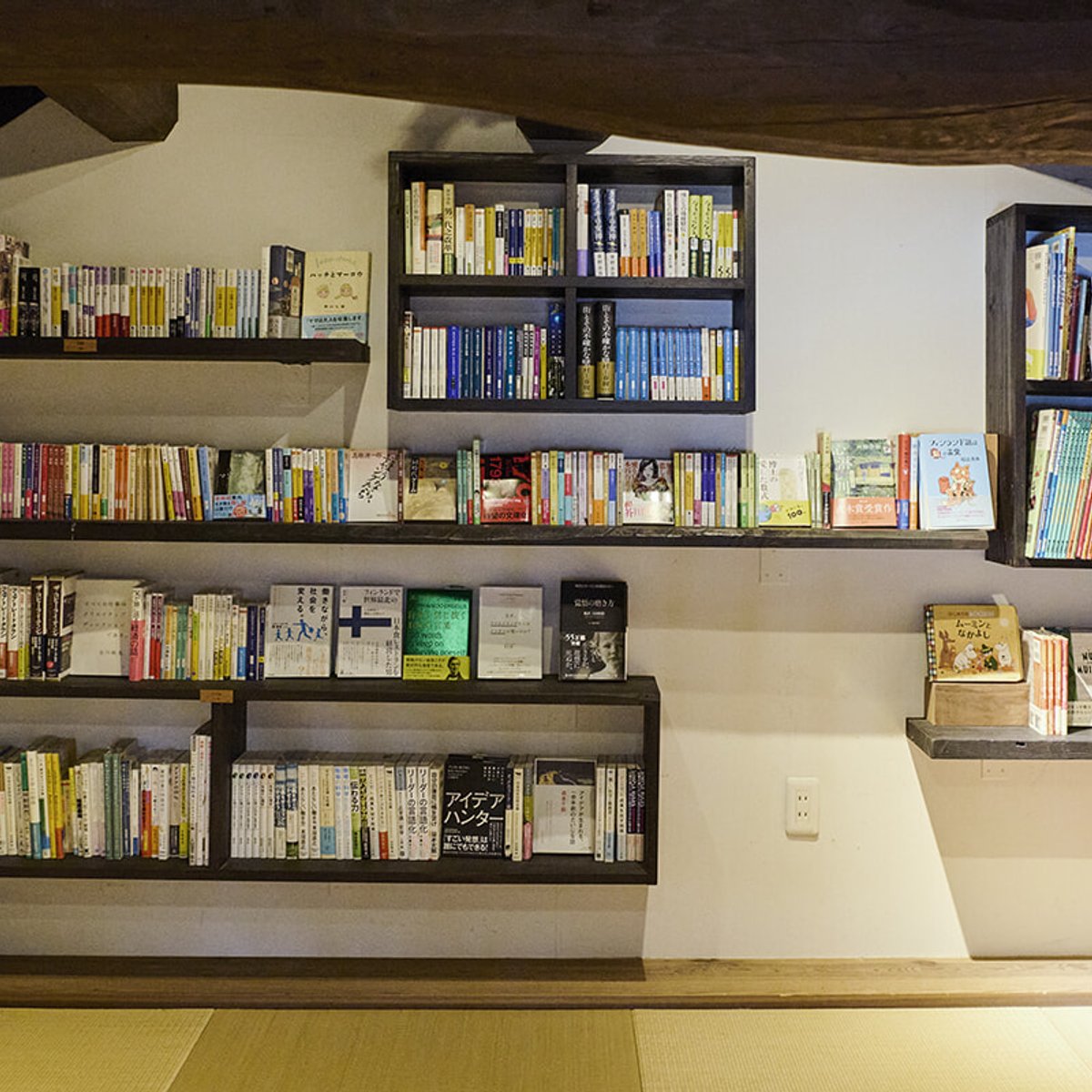 静岡・浜松にある蔵の本屋へ、生き方のヒントを探す旅。