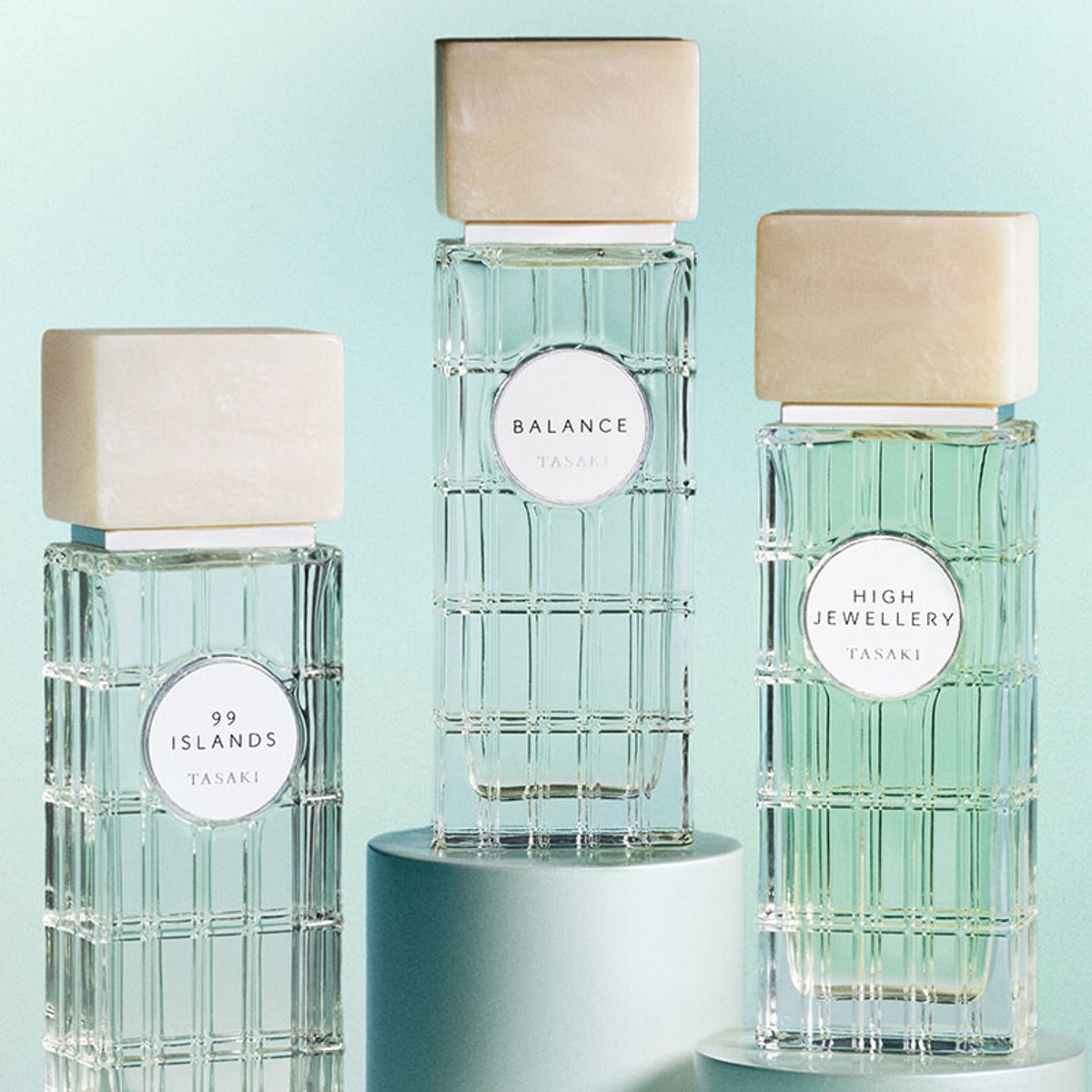 上質なパールで装うように香らせて。タサキが初となるフレグランスを発表。