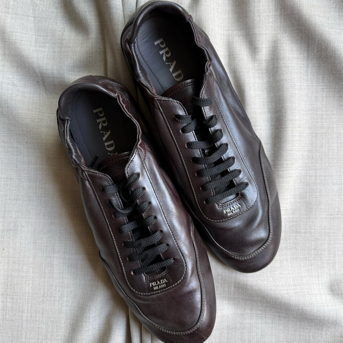 天上天下これに勝るものなし！ プラダのレザースニーカー「コラプス」。