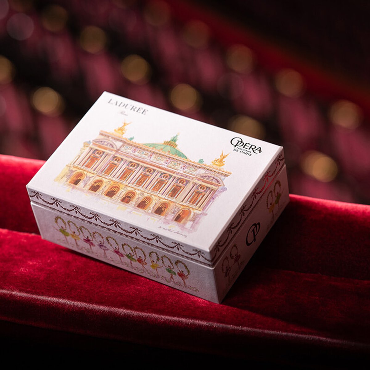 【パリ・オペラ座×ラデュレ】今年は『眠れる森の美女』のマカロンボックス。