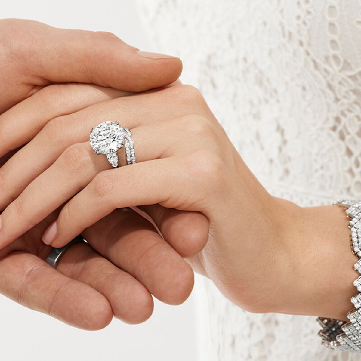 【ハリー・ウィンストン】全国のサロンで秋のブライダルフェアを開催。