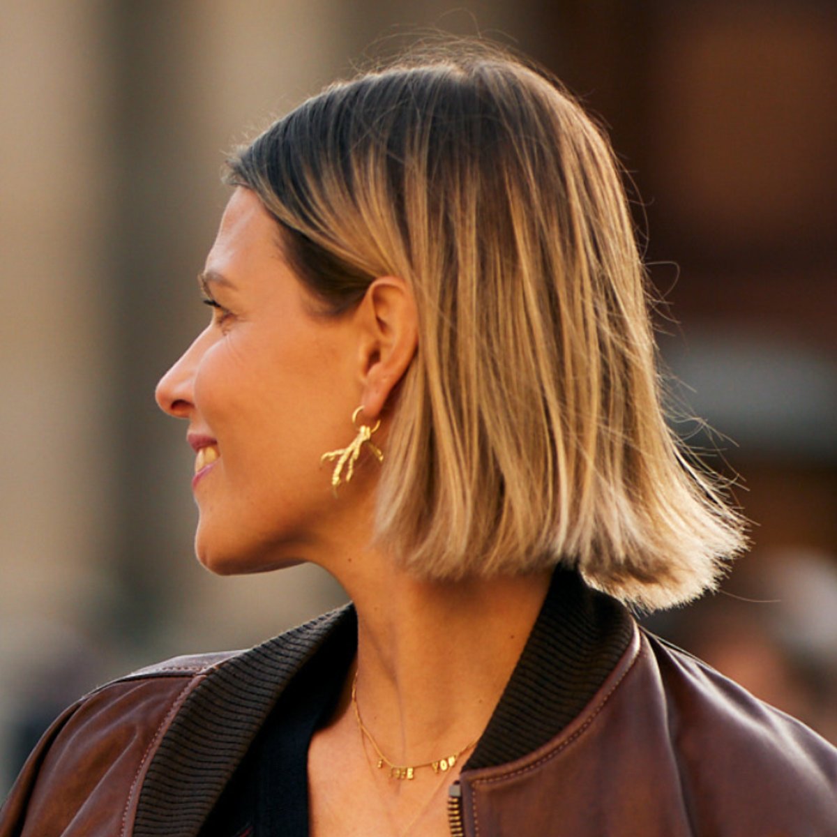 ボブは前髪あり・なしでどう違う？気になるパリジェンヌのヘアアレンジ。｜海外ヘアスタイル集