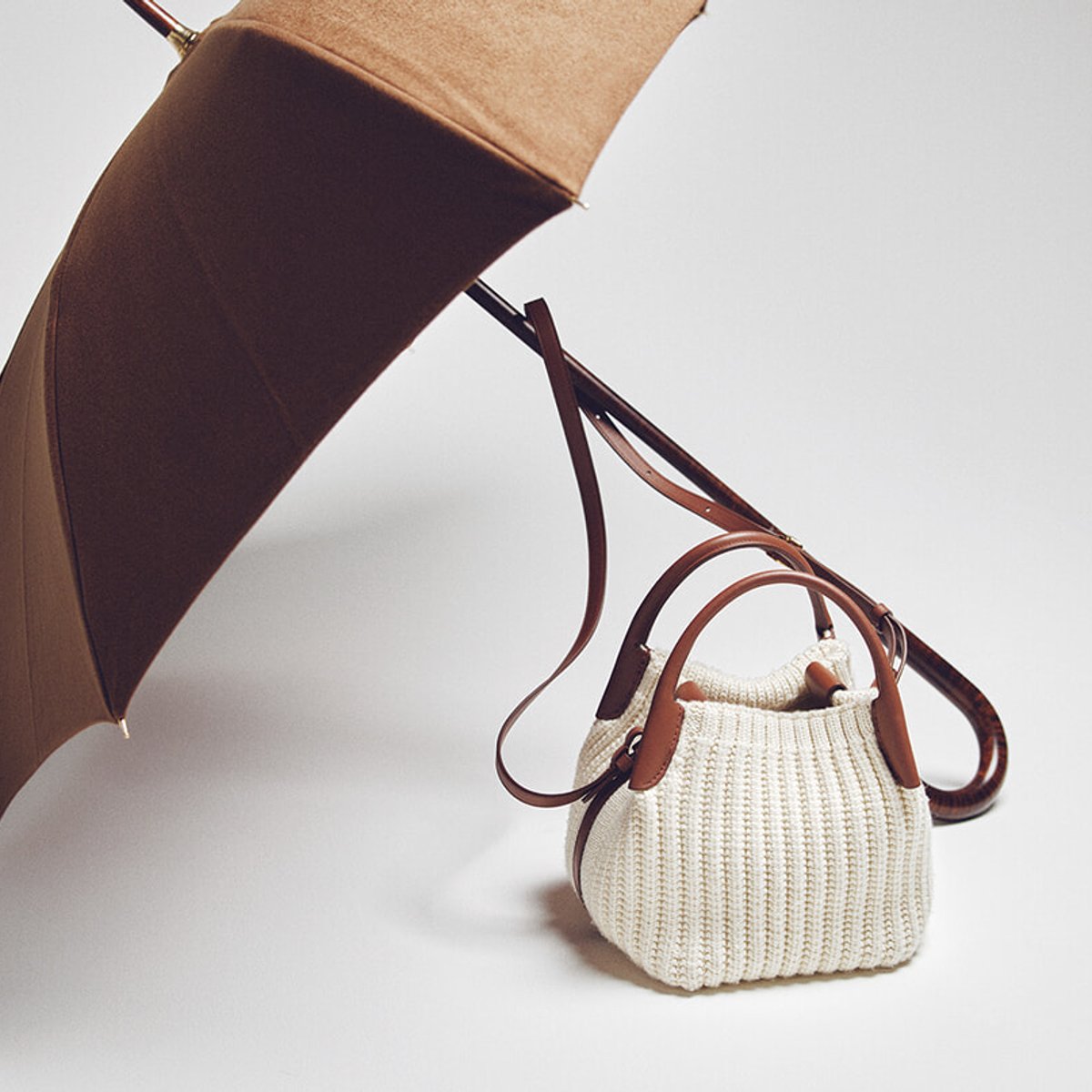 【ロロ・ピアーナのバッグ】伝統が息づくバッグはまるで工芸品。