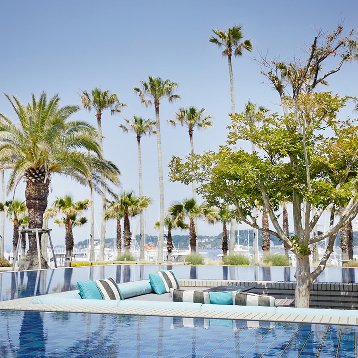 11月の3連休のお出かけは「逗子蚤の市」で暮らしを彩る宝物探しを。