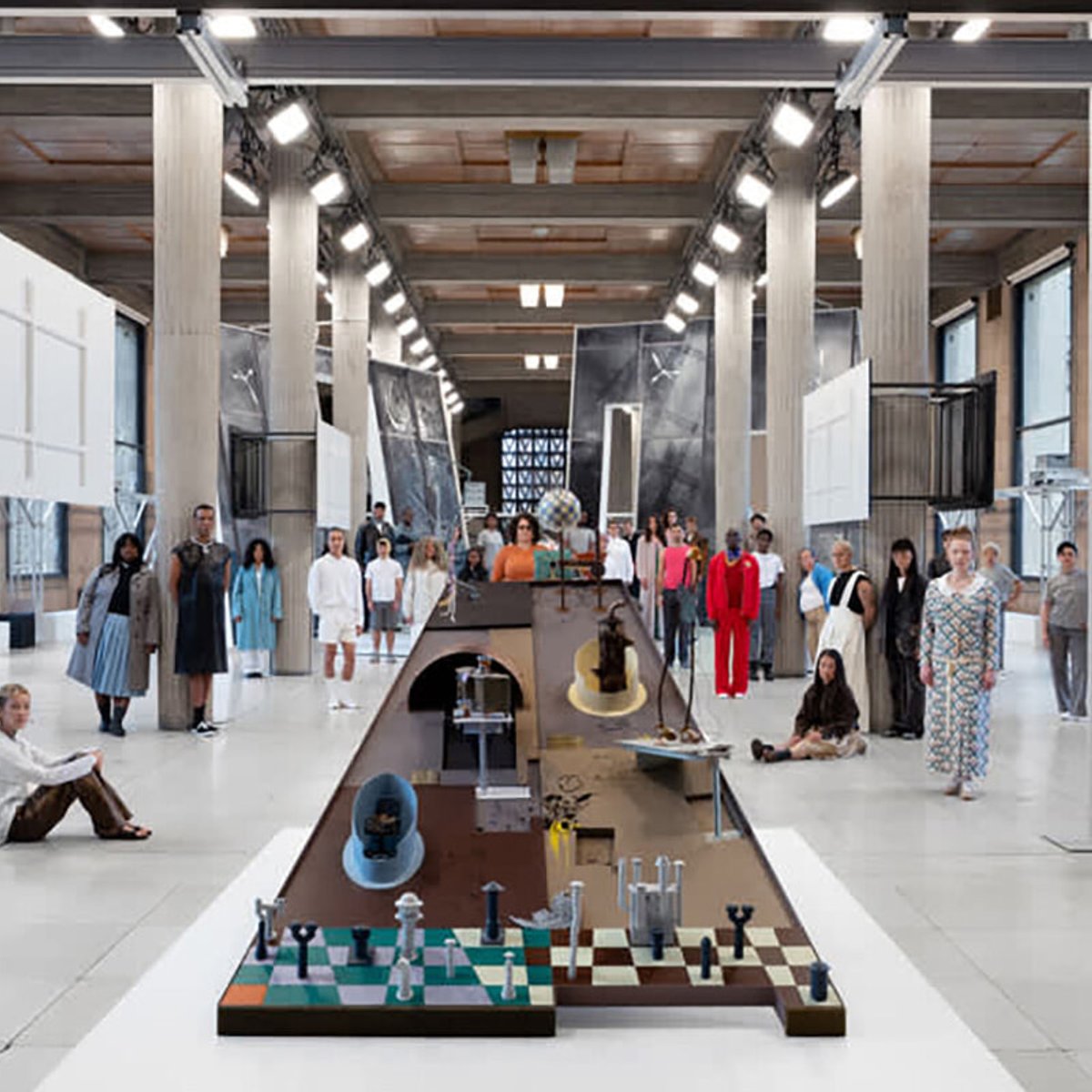 アート・バーゼル・パリで話題！ ミュウミュウが贈る、ヘレン・マーティンの新作「30 Blizzards.」。