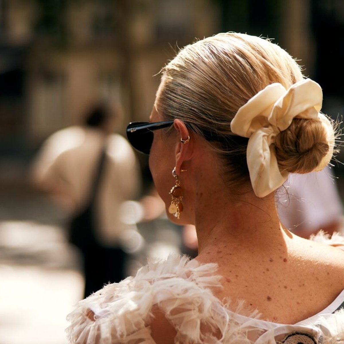 大人のまとめ髪。モードに決まる７選。【簡単アレンジ動画付き】