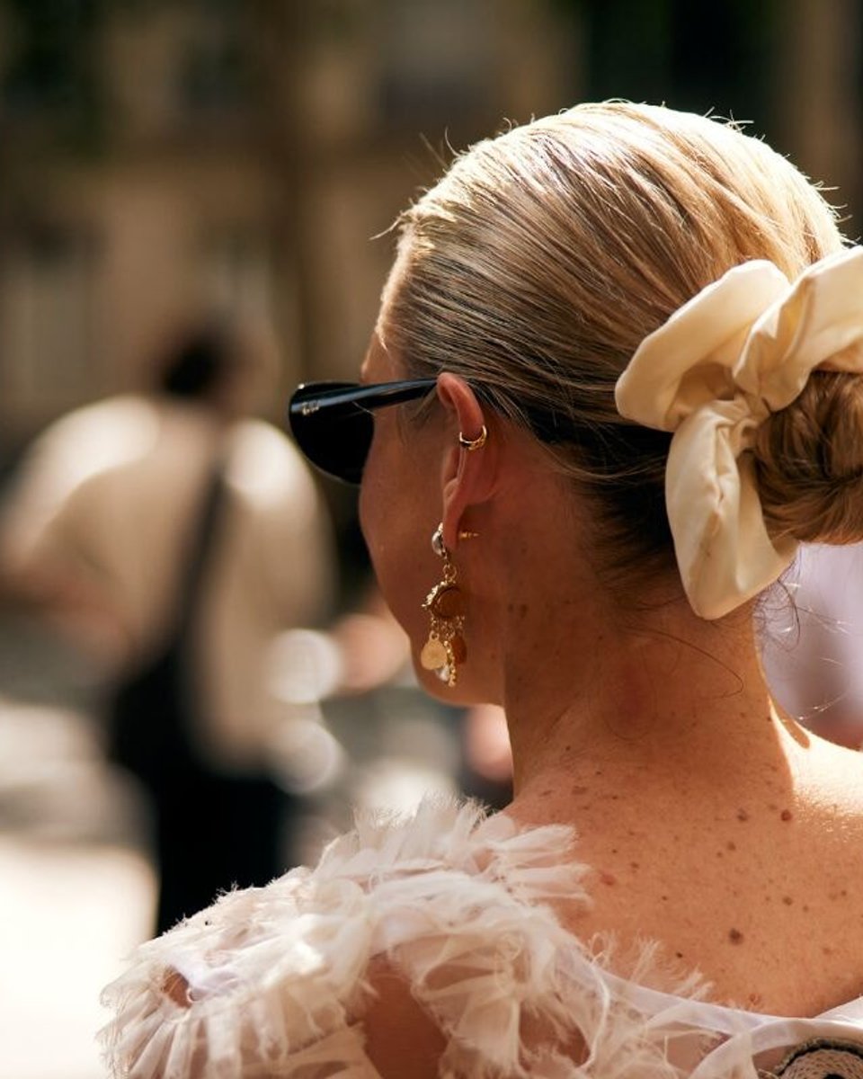 大人のまとめ髪。モードに決まる７選。【簡単アレンジ動画付き】