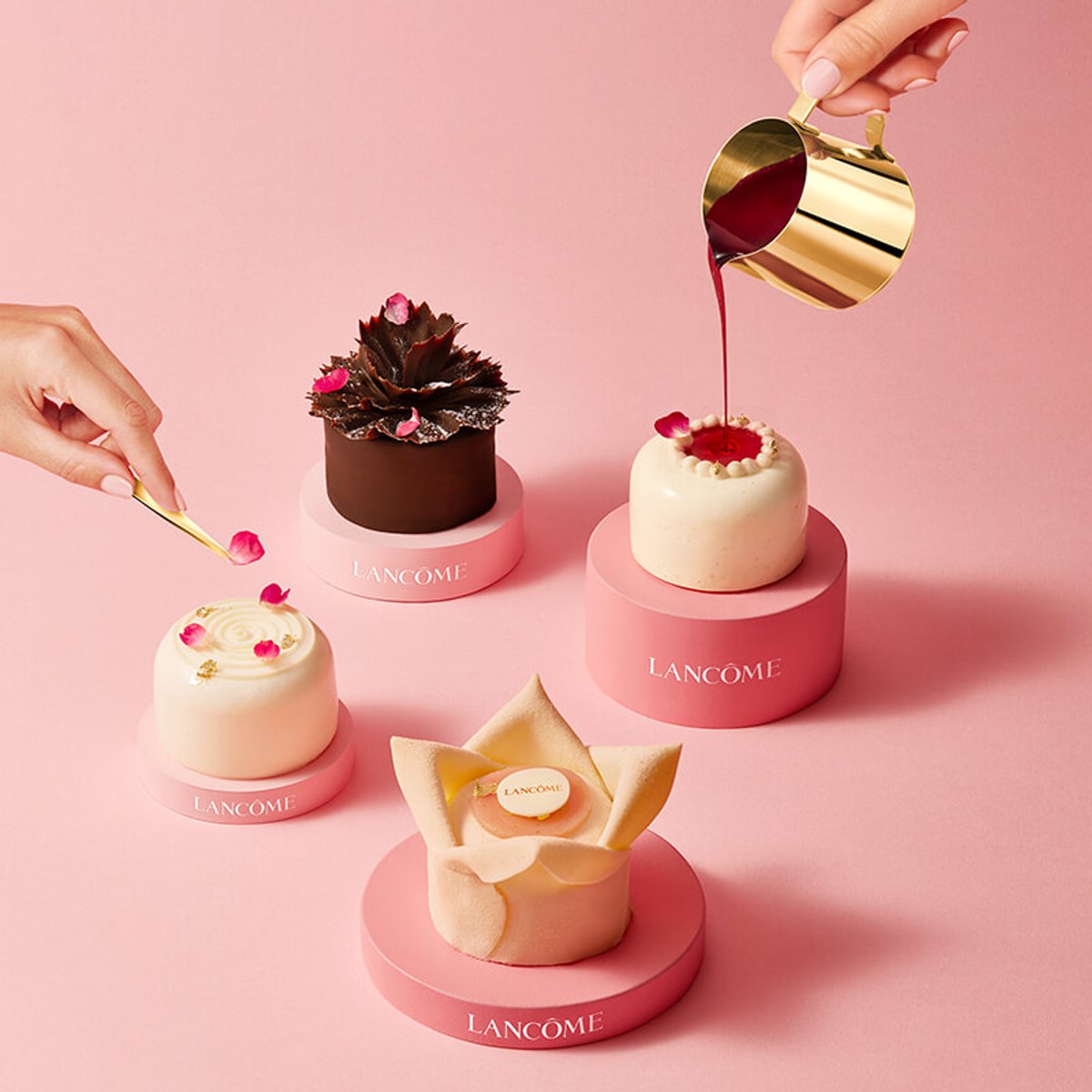 ランコムのカフェ・ドゥ・ラ・ローズで限定パティスリーを。