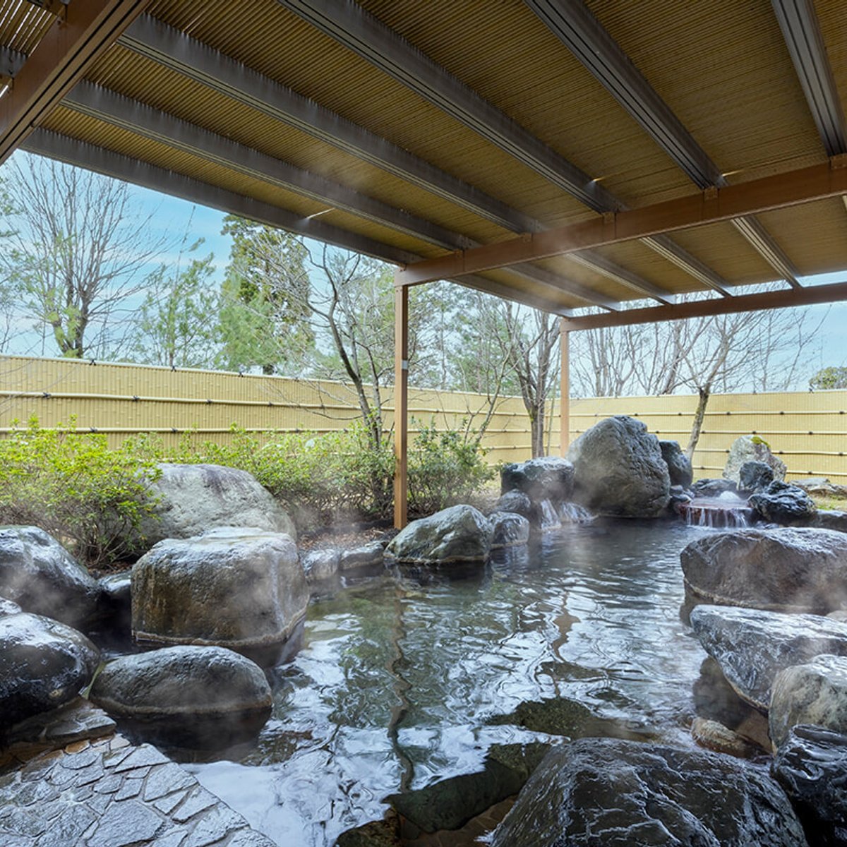 食、温泉、お土産で地域の魅力を凝縮、メルキュール富山砺波へ。