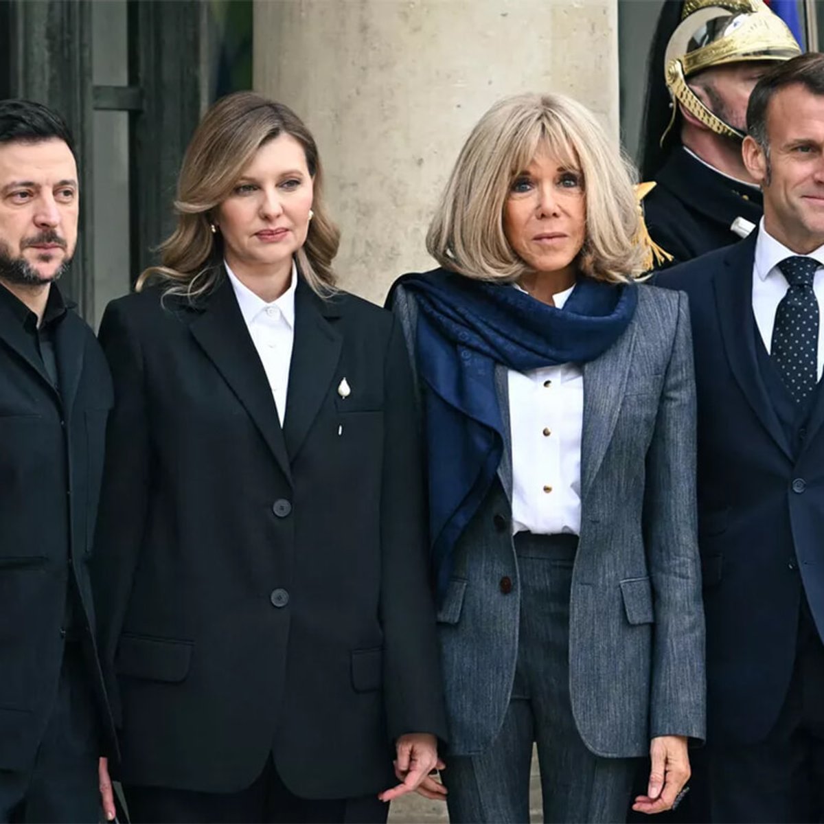 ブリジット・マクロンとウクライナ大統領夫人オレナ・ゼレンスカがエリゼ宮で正式に会談。