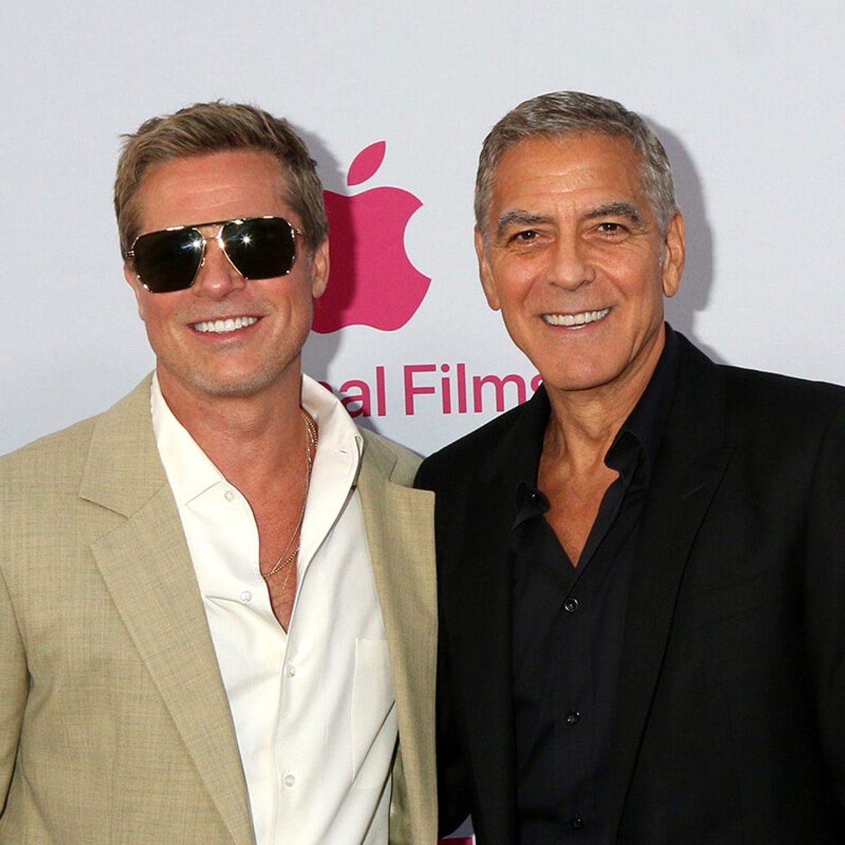 ジョージ・クルーニーとブラッド・ピットに何が？ 「ある役」をめぐる30年越しの恨みとは。