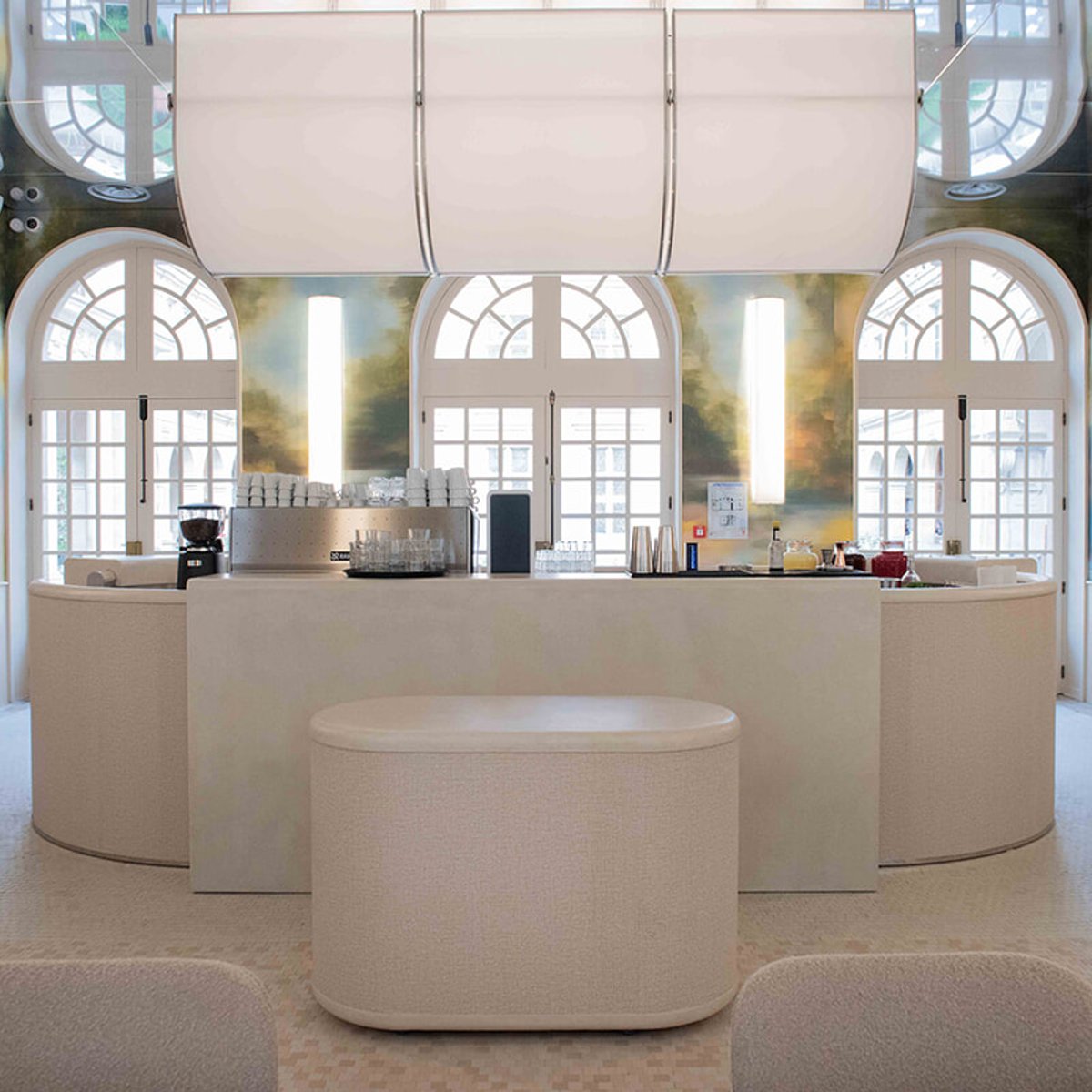 カルナヴァレ美術館のレストラン、パリの歴史が詰まっているジョリへ。