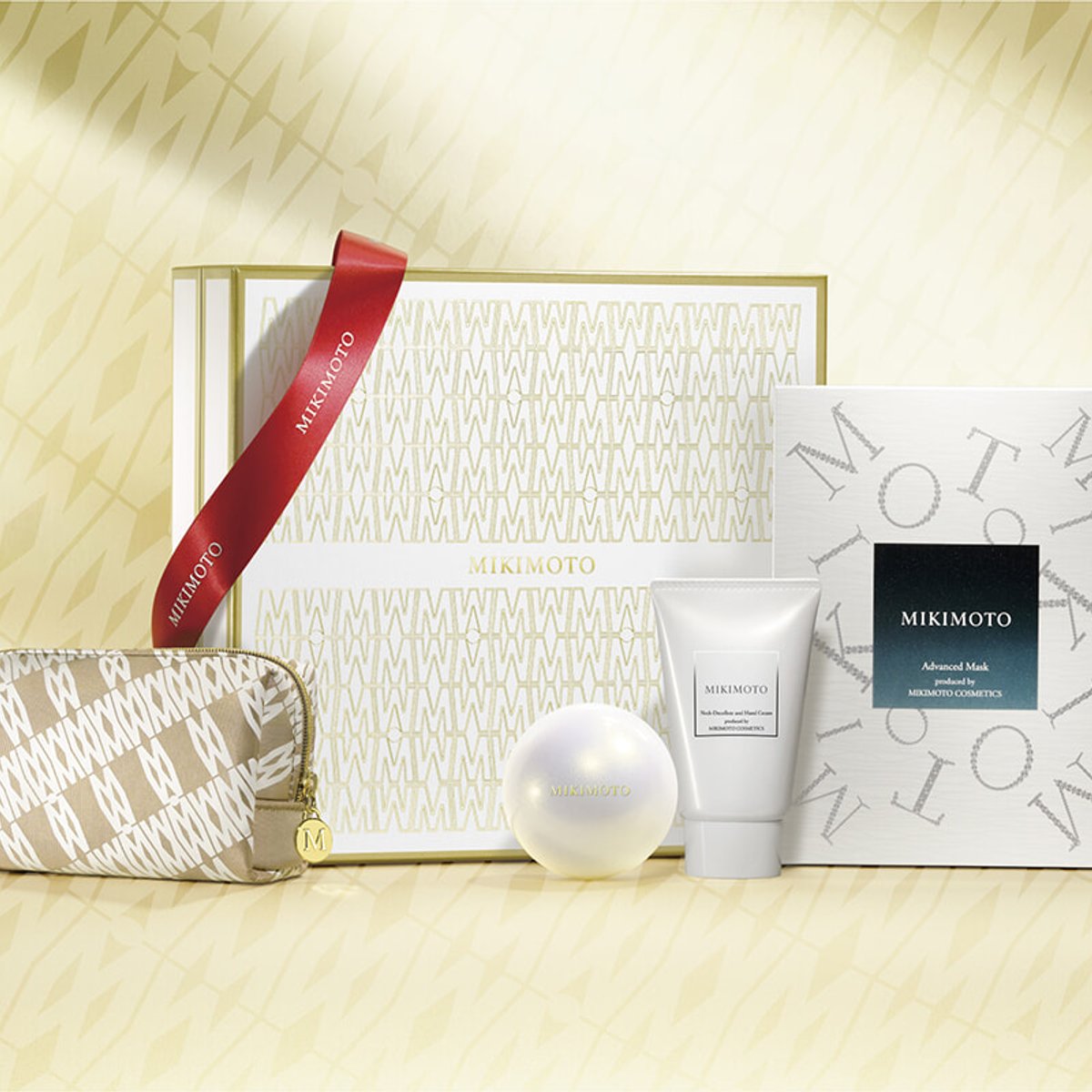 真珠肌に生まれ変わる？「ミキモト ホリデー デラックス セット」で冬のお肌にご褒美を。
