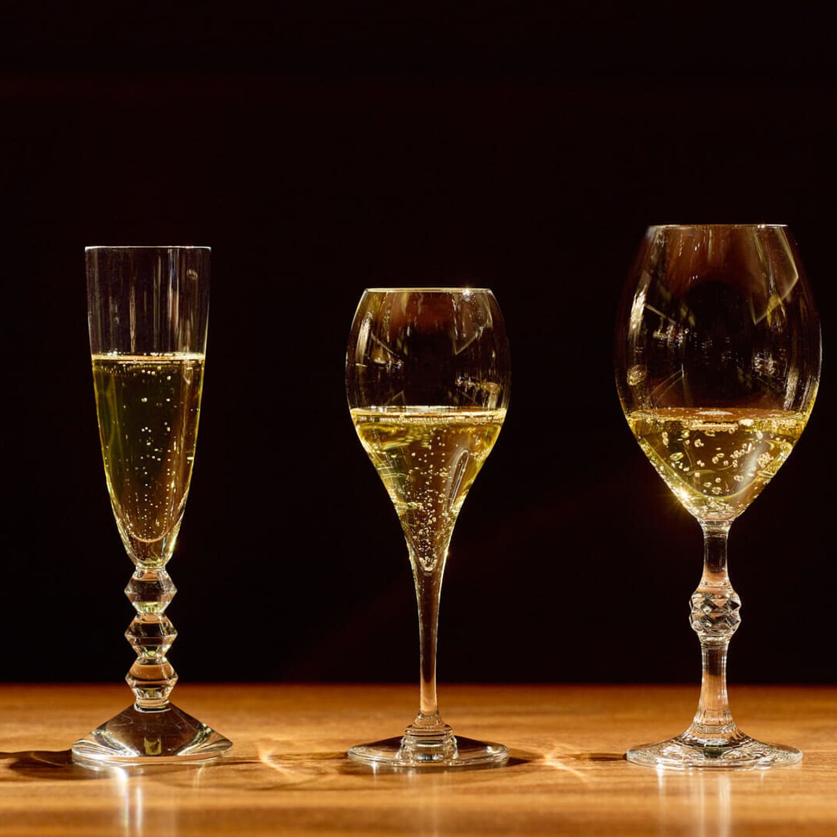 シャンパーニュの味わいが変化する？ バカラのグラス３種をテイスティング。