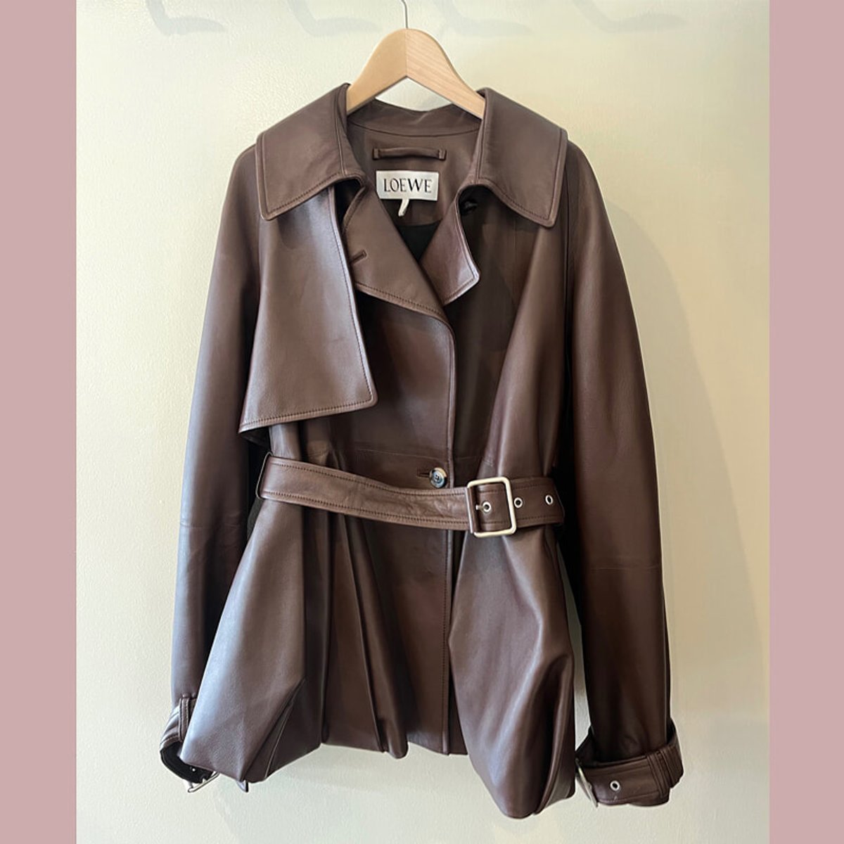 経年変化を楽しみたい、一生もののロエベのレザージャケット。