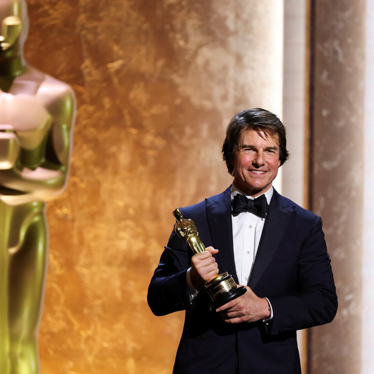 共演から20年以上バースデープレゼントをもらい続けている女優も。ギフト好きでマメ！ トム・クルーズの太っ腹贈り物伝説。