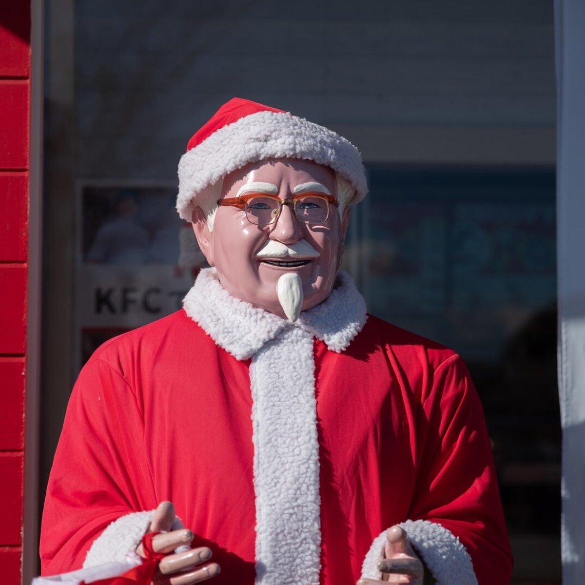「『家族でフライドチキン』『恋人とロマンチックな夜』が日本のクリスマス」フランスでの報道とは？