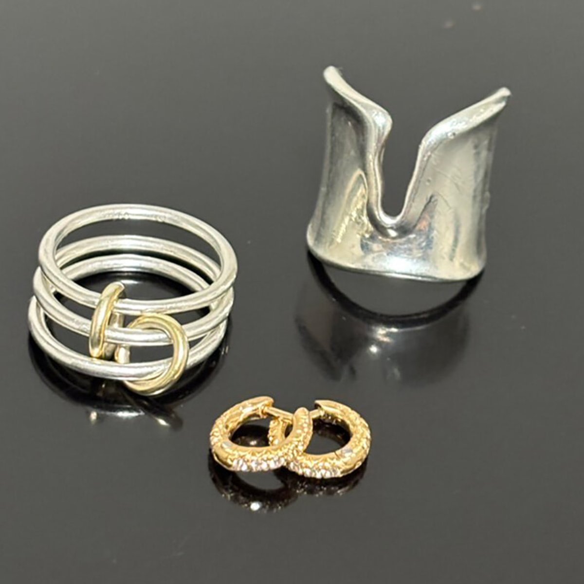 スタイリスト小笠原夏未が避暑地で楽しみたい3つのジュエリー。【夏の旅先ジュエリー】