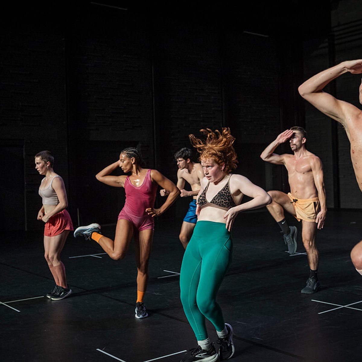 コンテンポラリーダンスの最前線、リヨンビエンナーレでわかること。