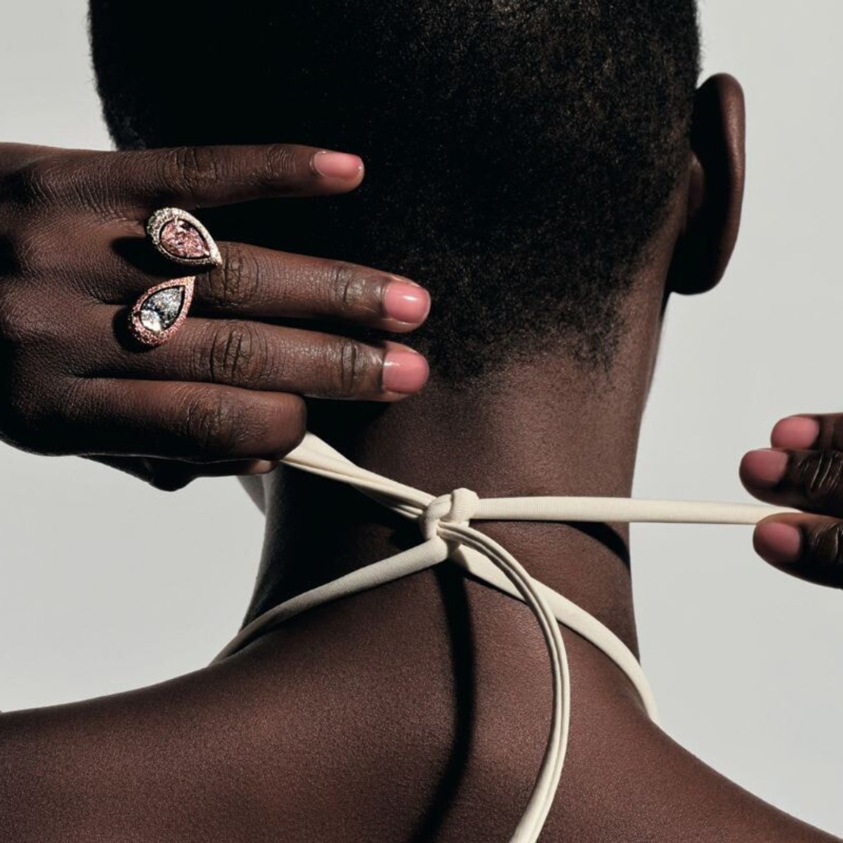 インティメートに纏う、ハイジュエリーの魅惑。